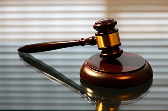 英雄联盟线上游戏热潮引发玩家热议