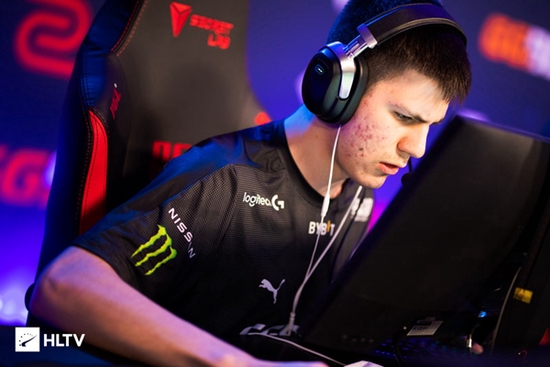 2025福州国际帆船邀请赛精彩开幕 十支队伍激战闽江